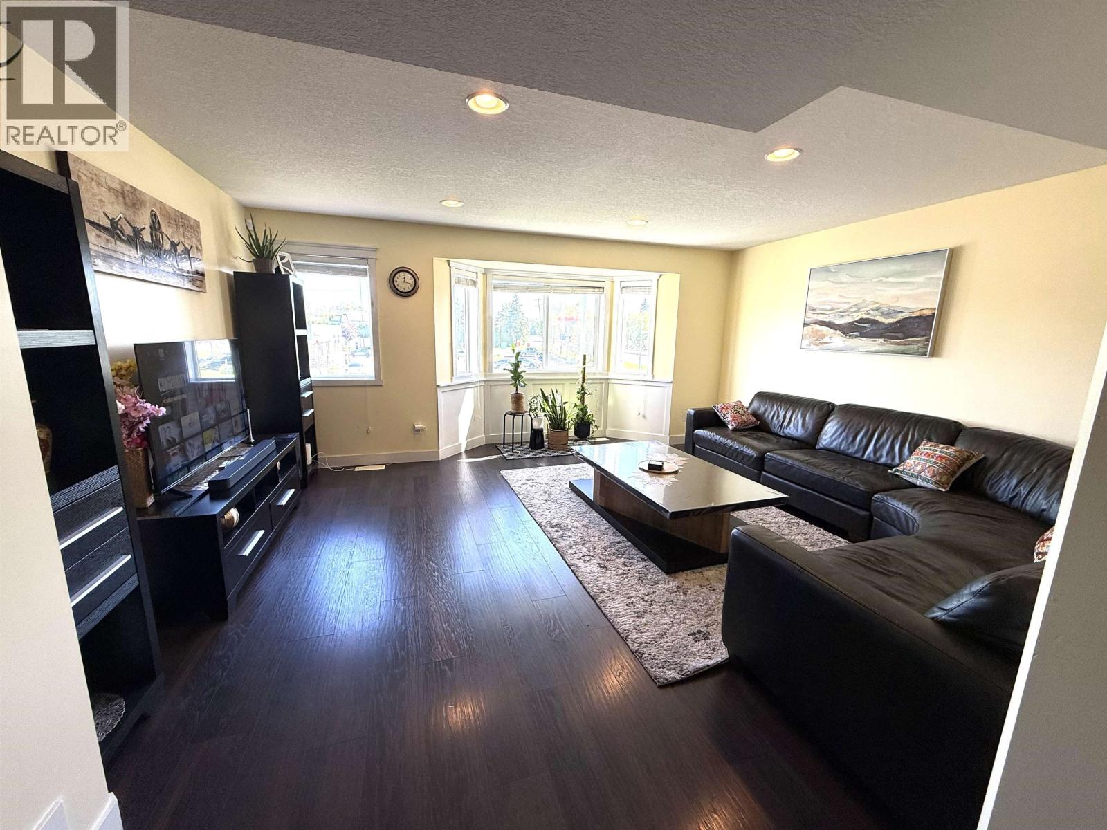 204 467 S Tabor Boulevard Property Photo 3