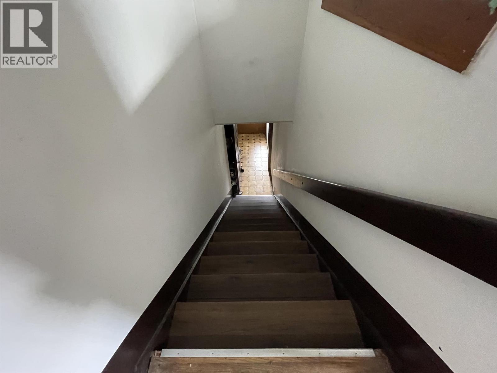 3469 W 8th Avenue Property Photo 5