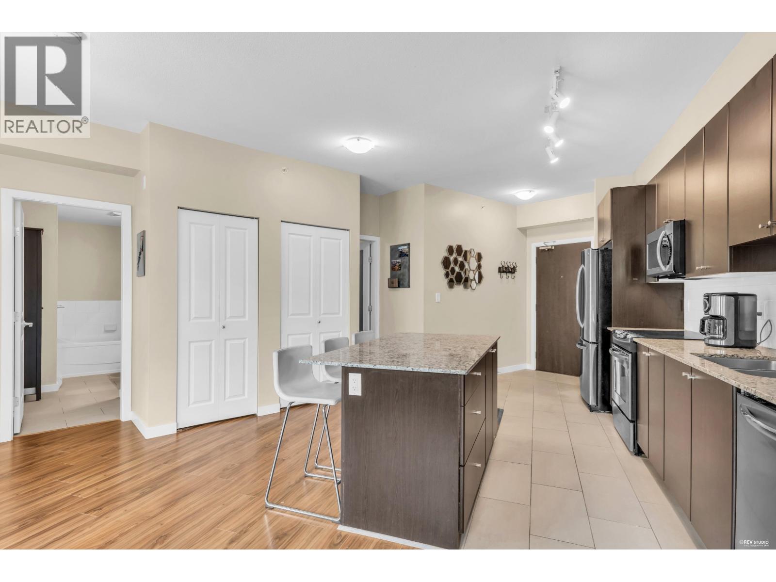 402 265 Ross Drive Property Photo 9