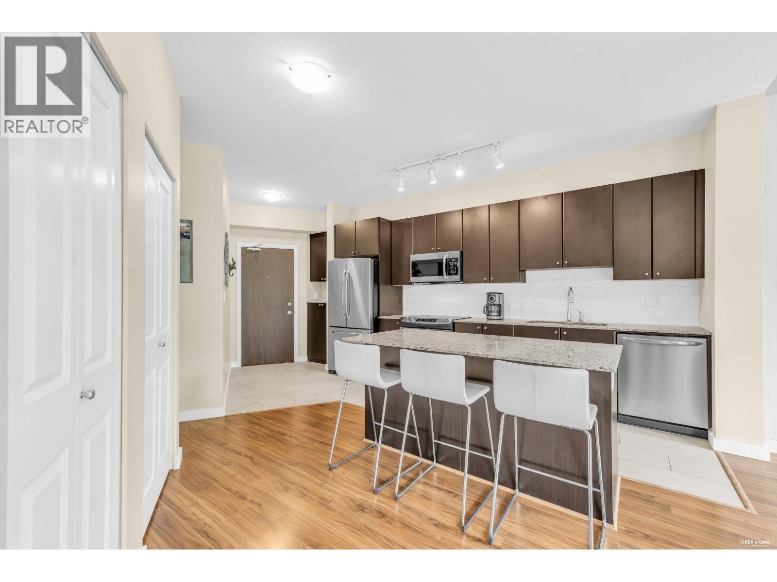 402 265 Ross Drive Property Photo 10