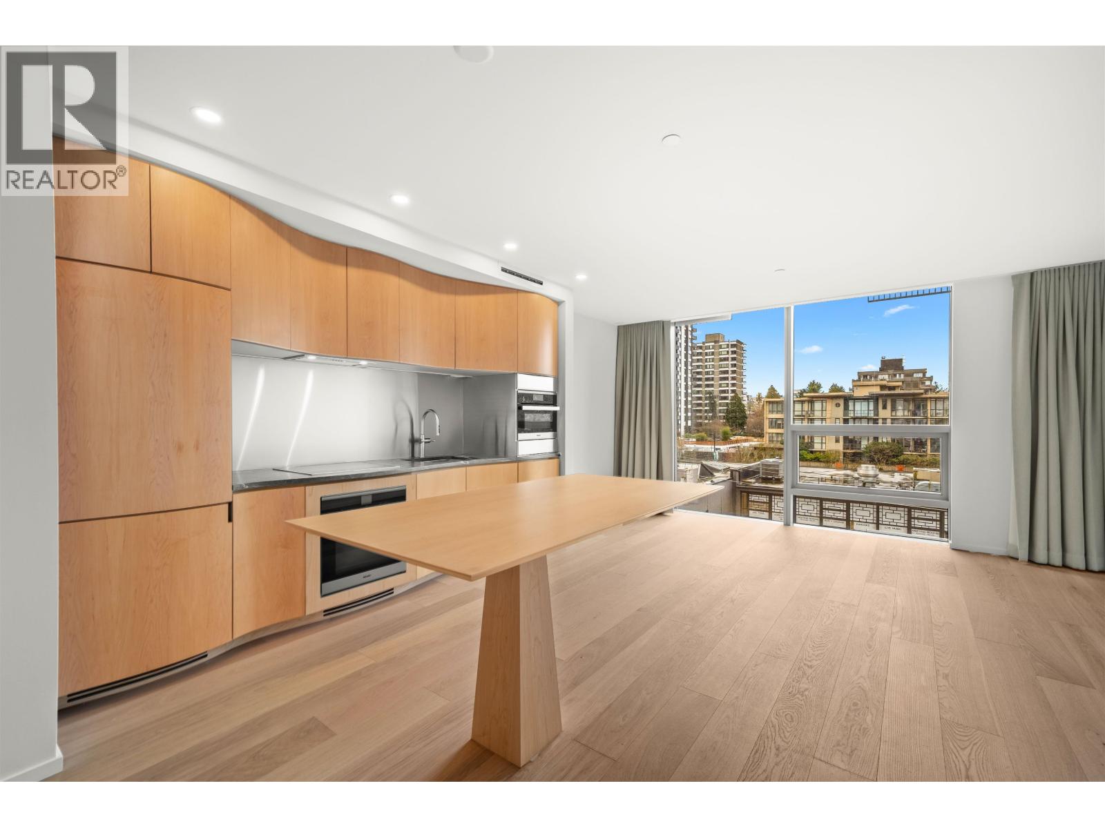 601 1568 Alberni Street Property Photo 3