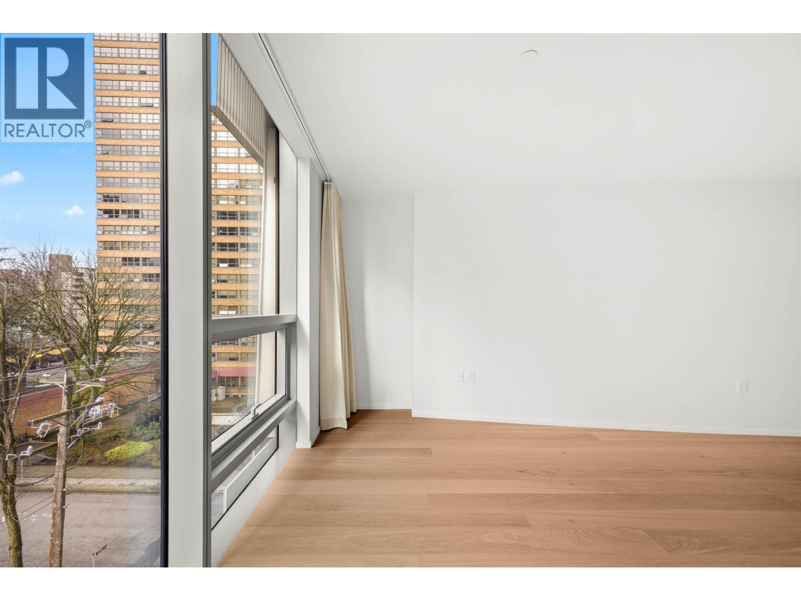 601 1568 Alberni Street Property Photo 8