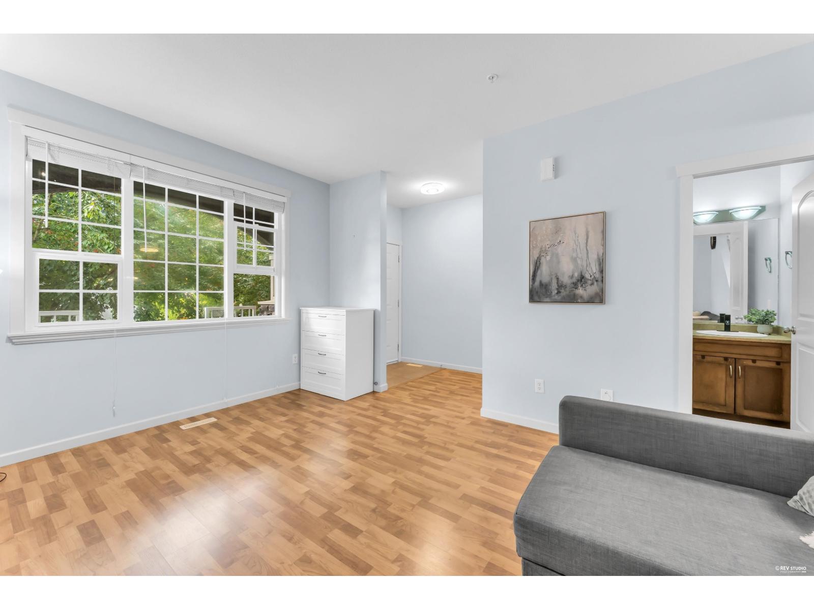 3 27295 30 Avenue Property Photo 3