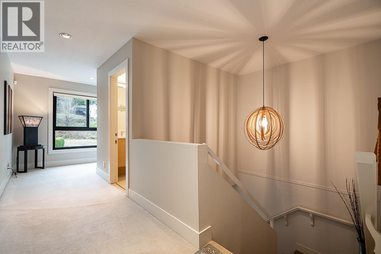 5570 Hampstead Place Property Photo 18
