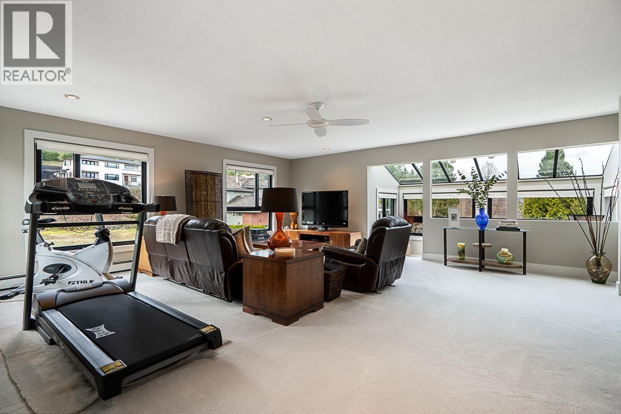5570 Hampstead Place Property Photo 19