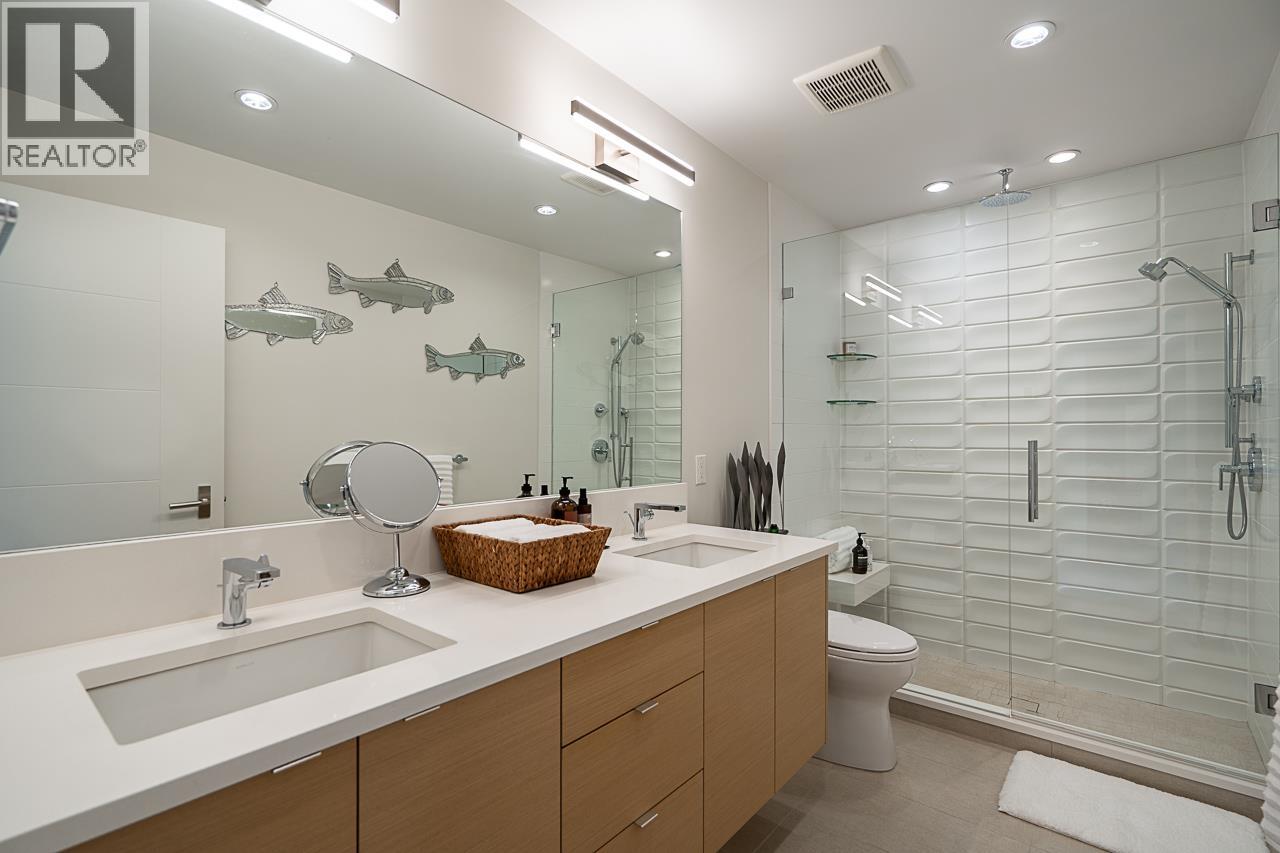 5570 Hampstead Place Property Photo 29