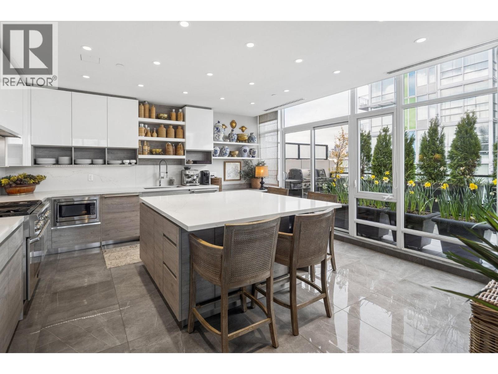 1202 1788 Ontario Street Property Photo 1