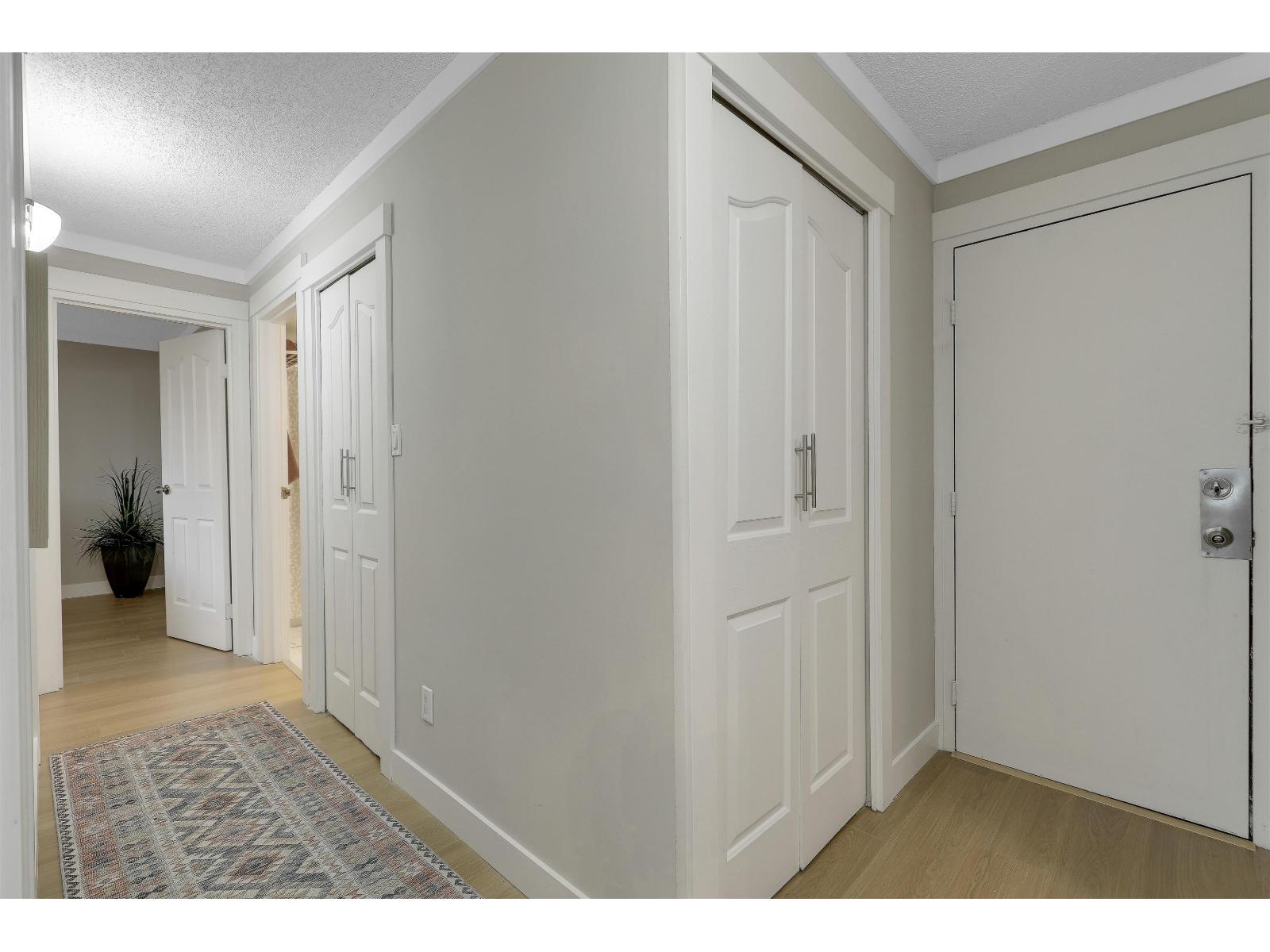 211 5294 204 St Street Property Photo 14