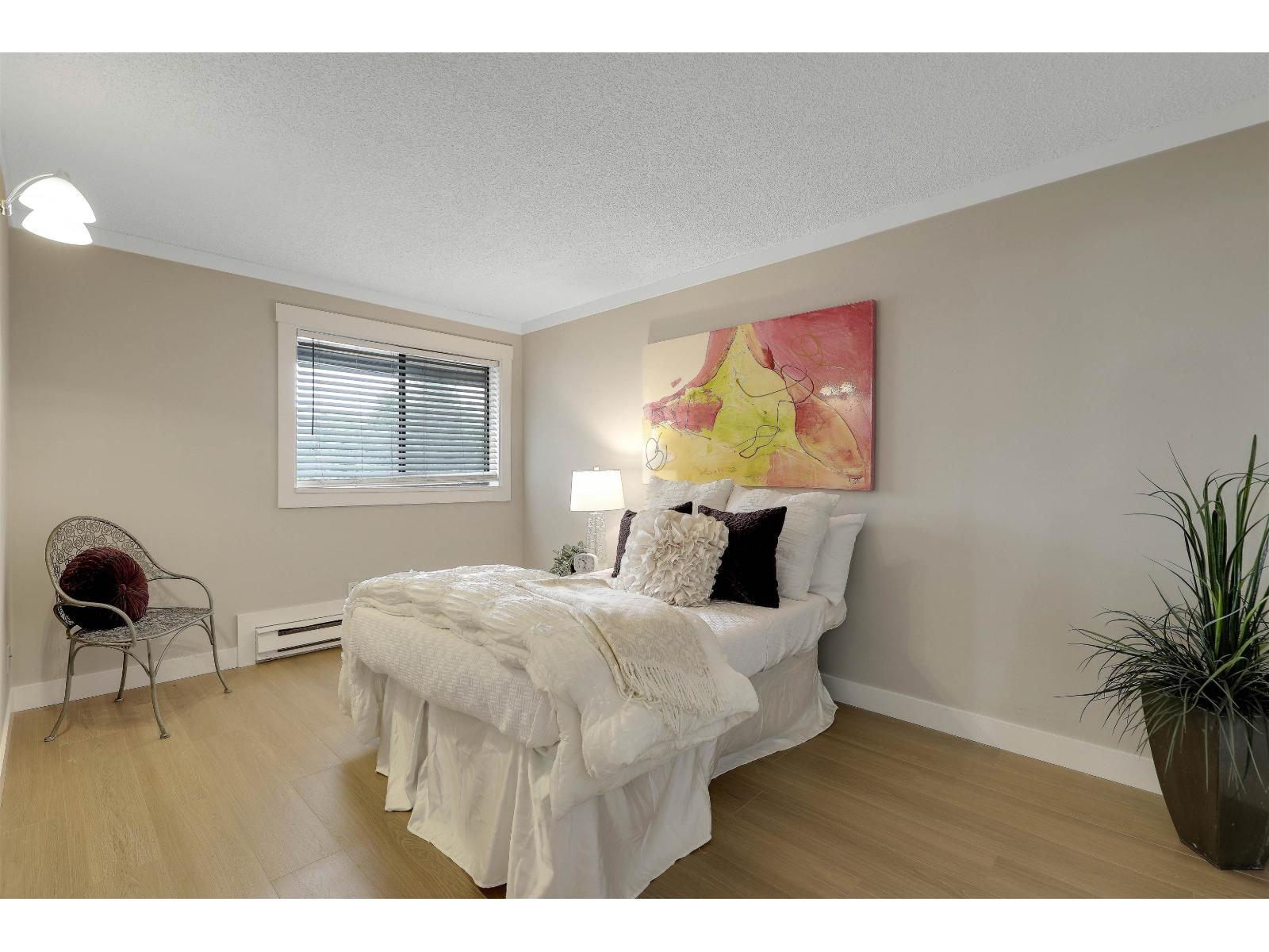 211 5294 204 St Street Property Photo 17