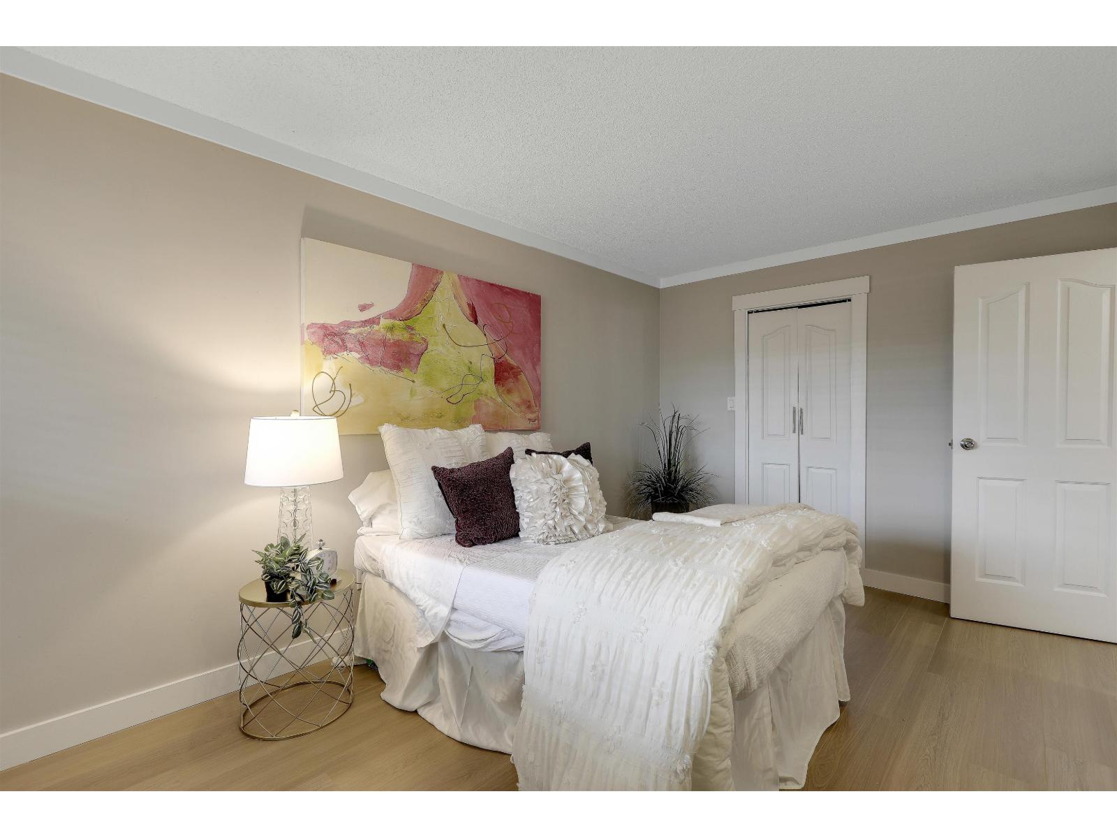 211 5294 204 St Street Property Photo 18