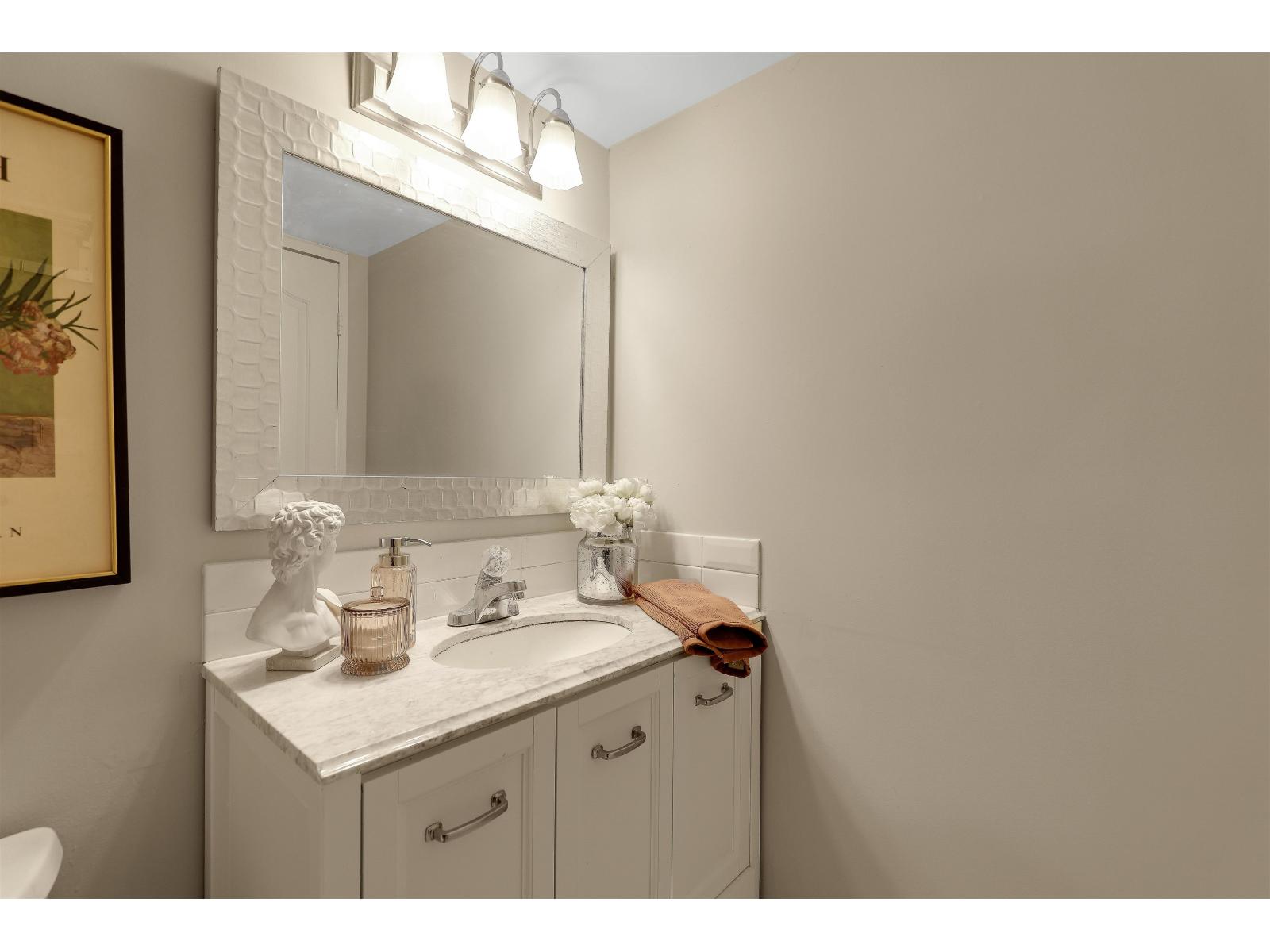 211 5294 204 St Street Property Photo 20