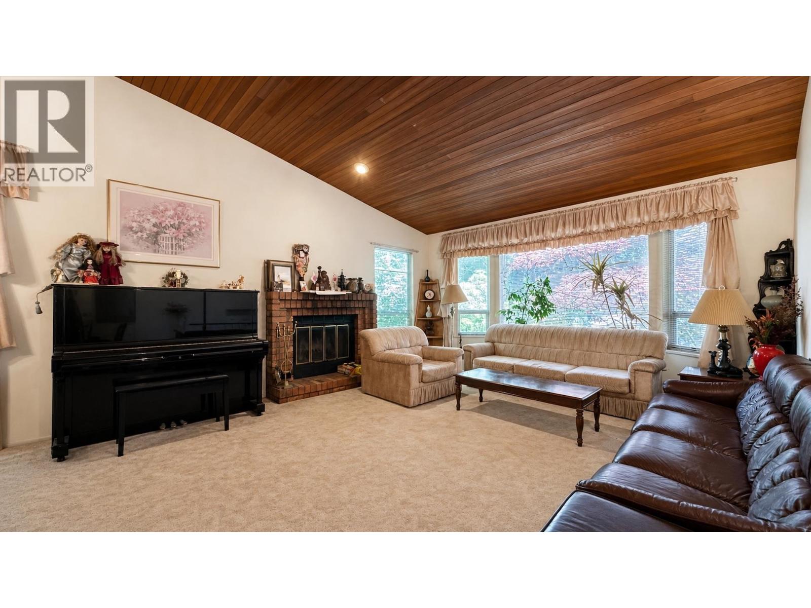 1679 Westover Road Property Photo 4
