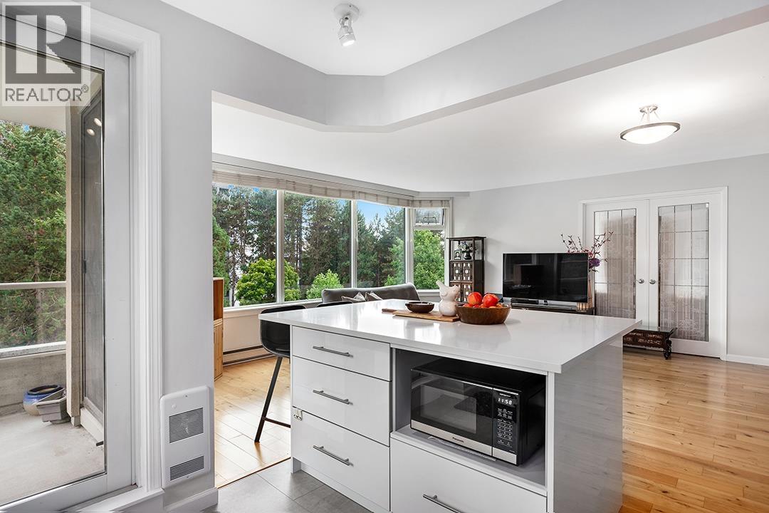 601 7321 Halifax Street Property Photo 5