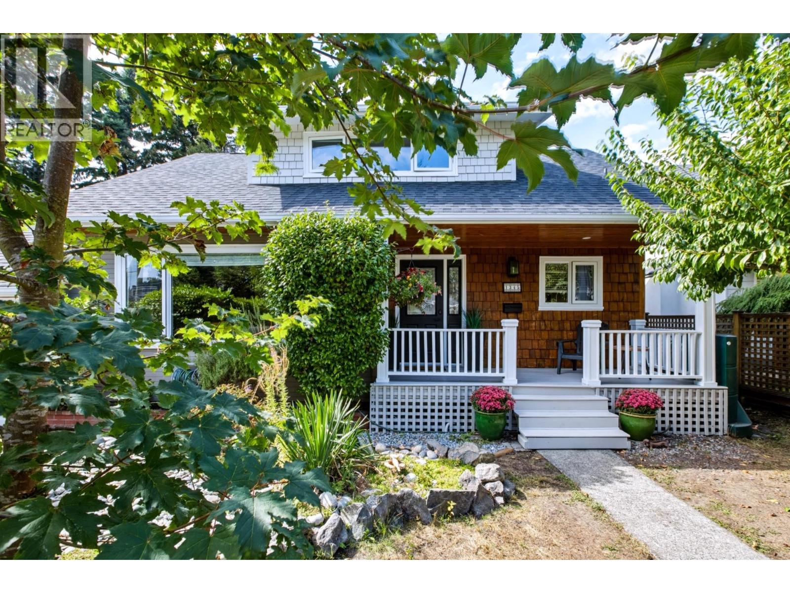 1345 Compston Crescent Property Photo 1