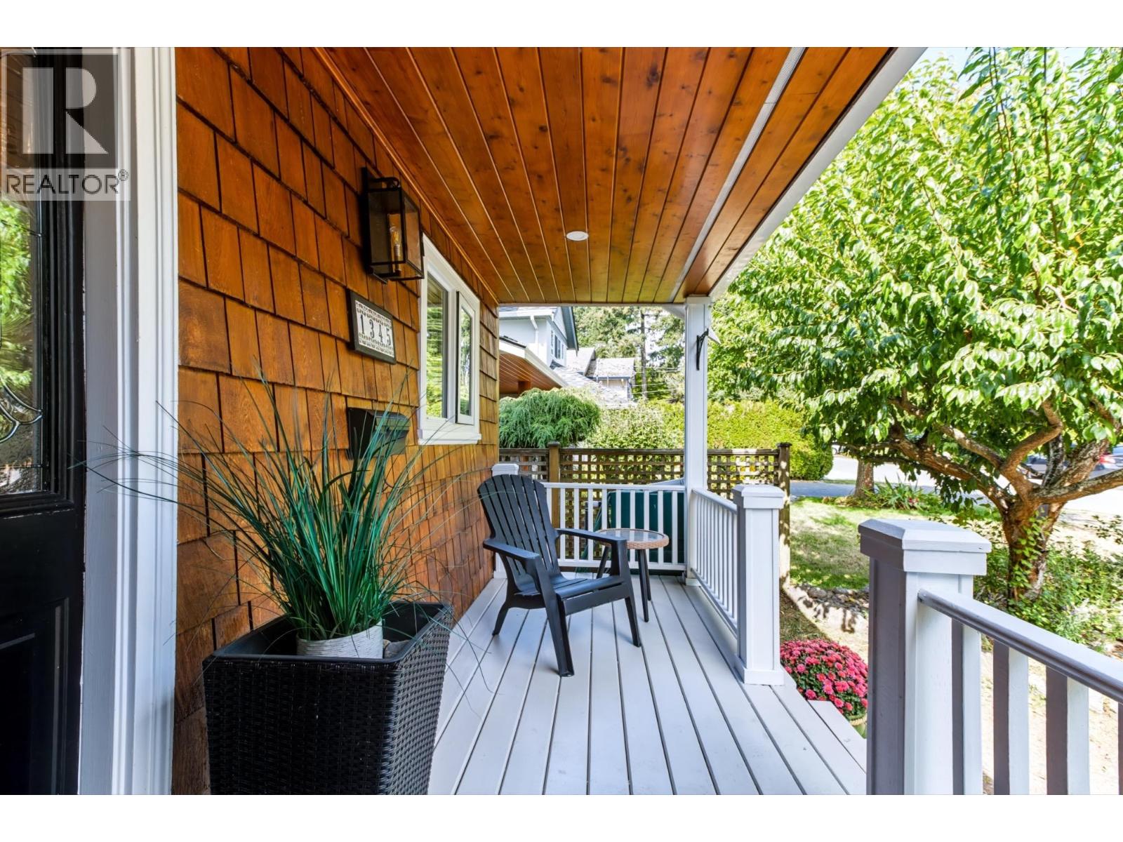 1345 Compston Crescent Property Photo 4