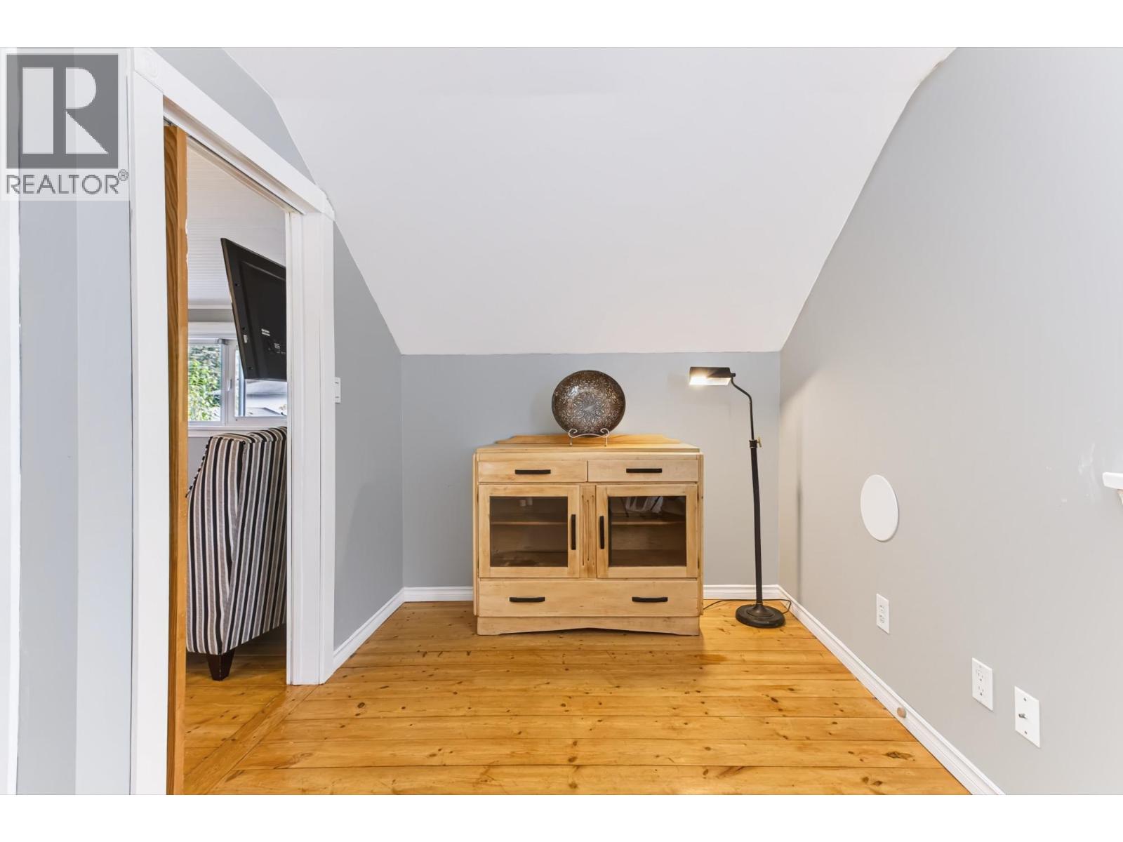 1345 Compston Crescent Property Photo 29