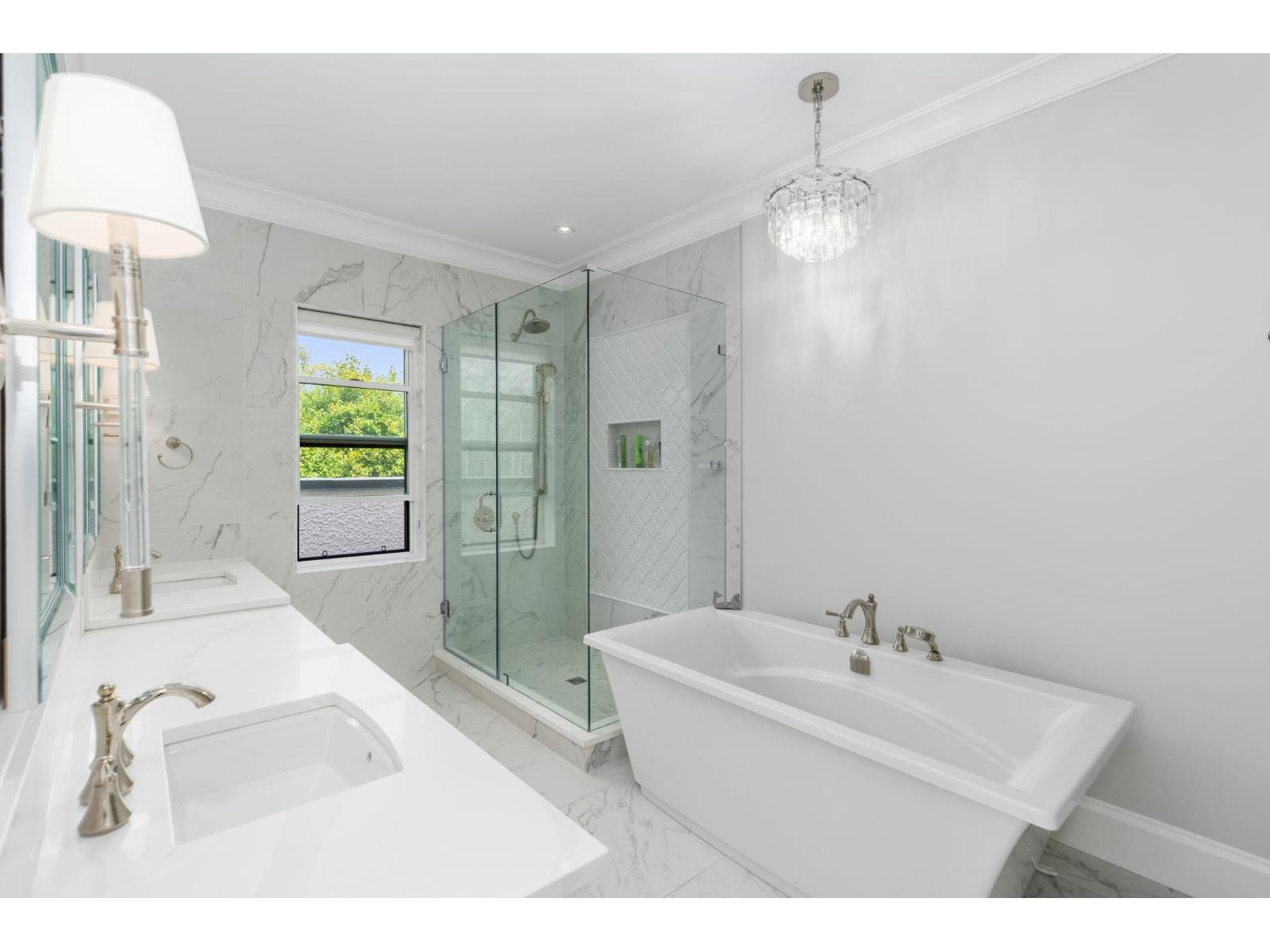 16539 29a Avenue Property Photo 14