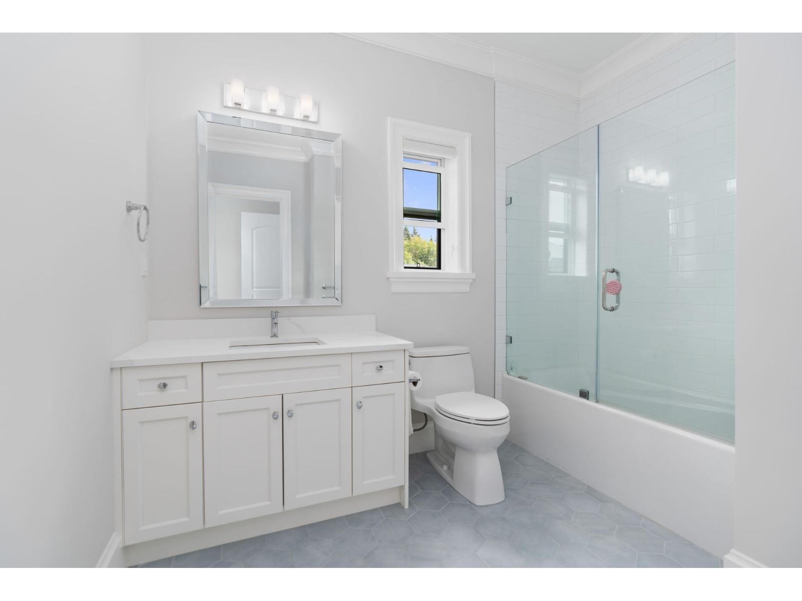 16539 29a Avenue Property Photo 18