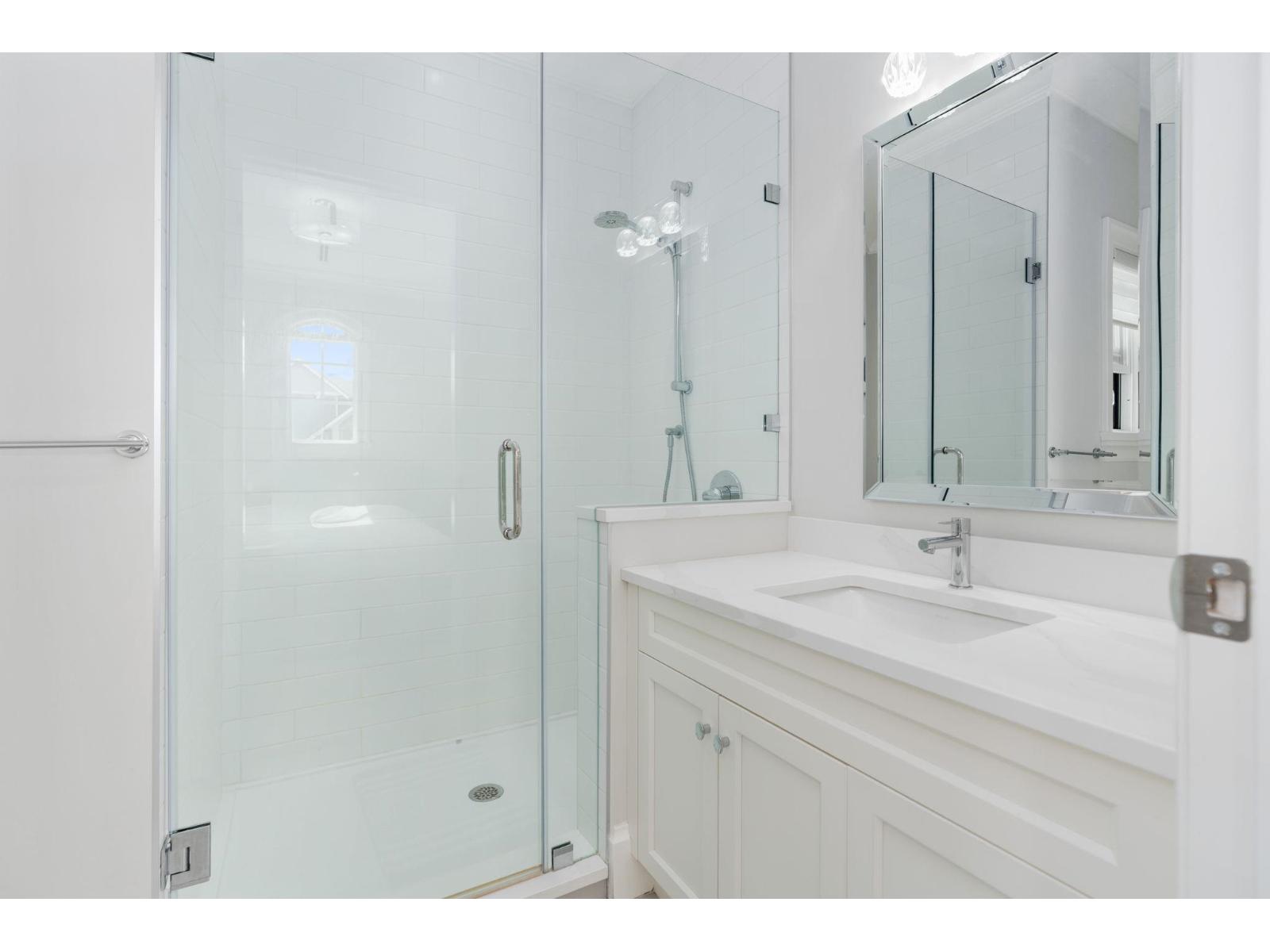 16539 29a Avenue Property Photo 20