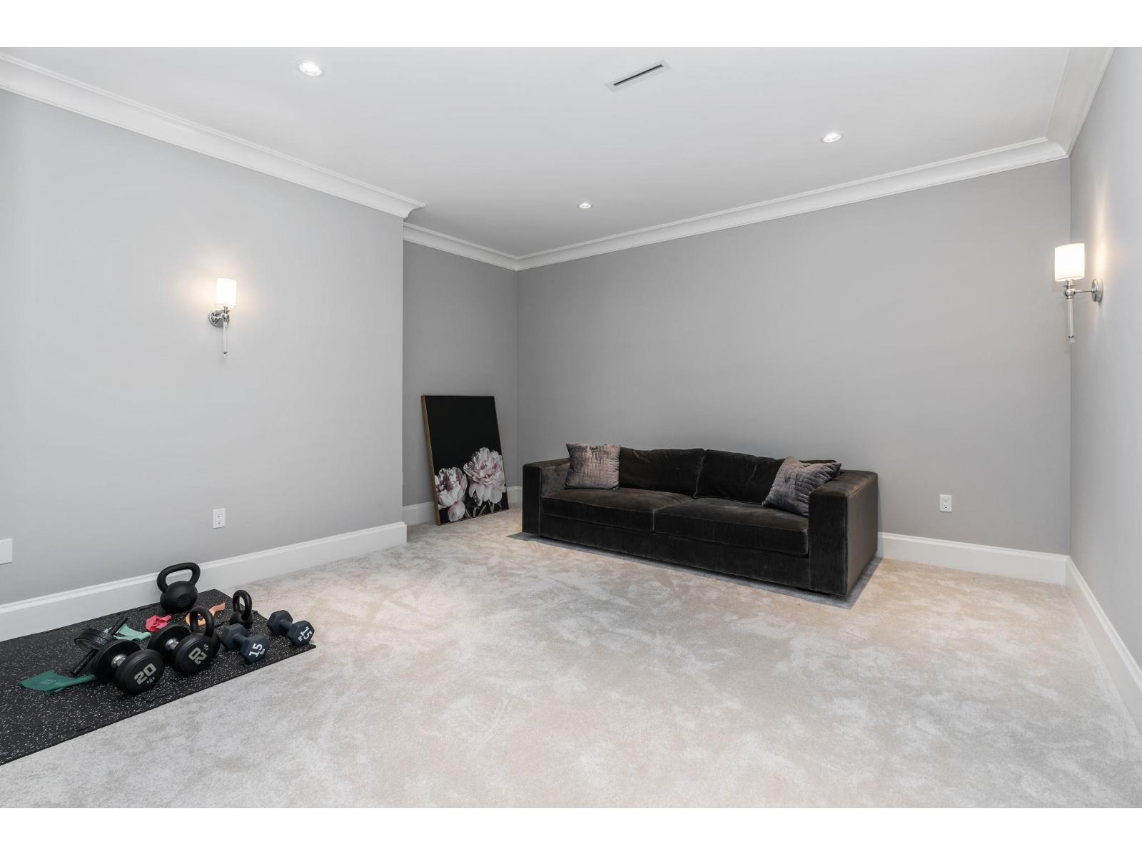 16539 29a Avenue Property Photo 26