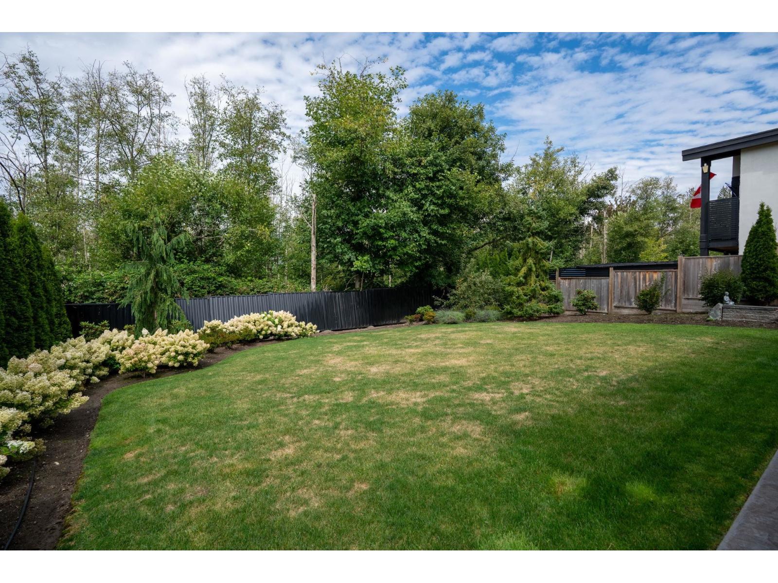 16539 29a Avenue Property Photo 34