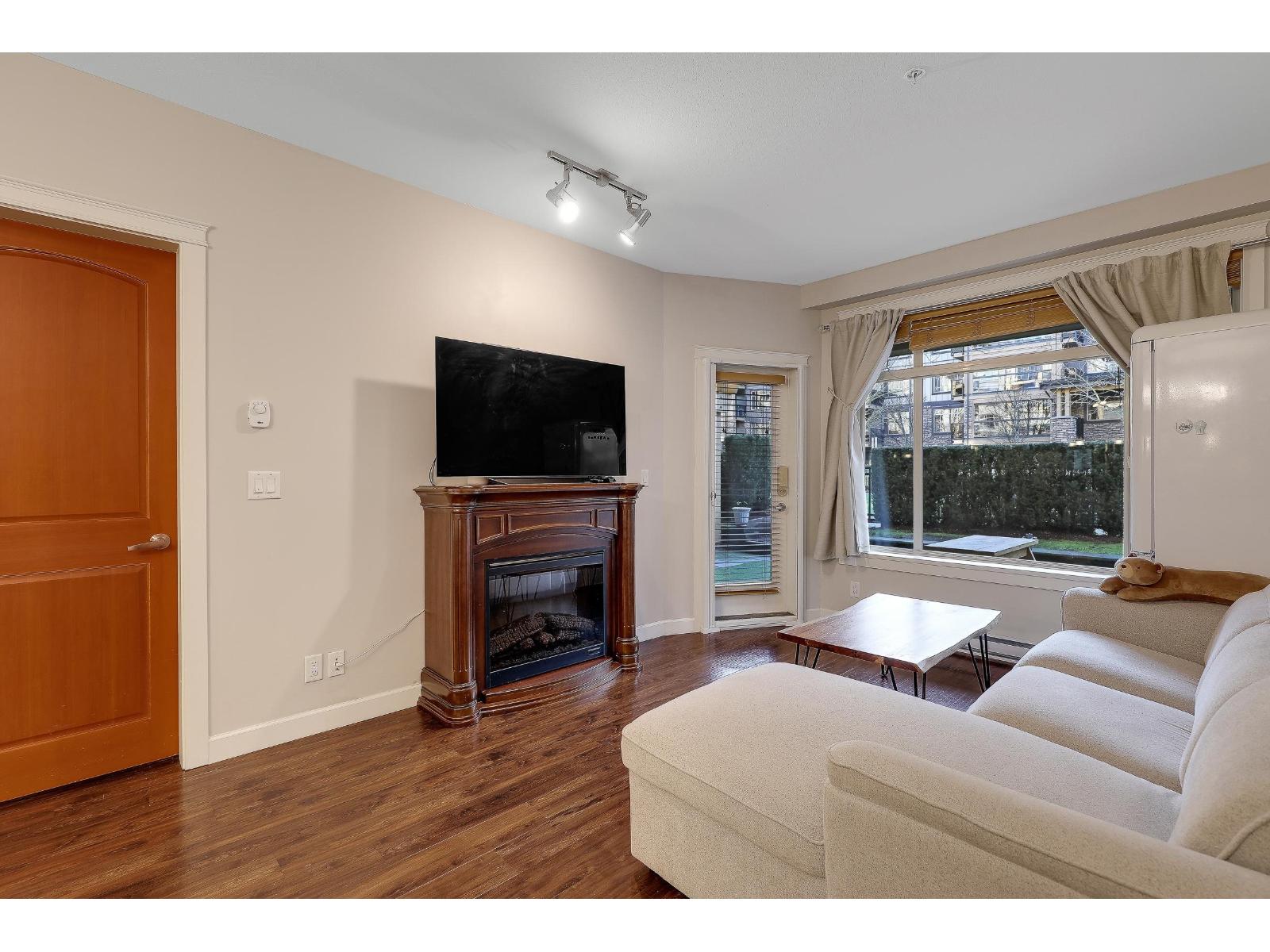 155 8258 207a Street Property Photo 5