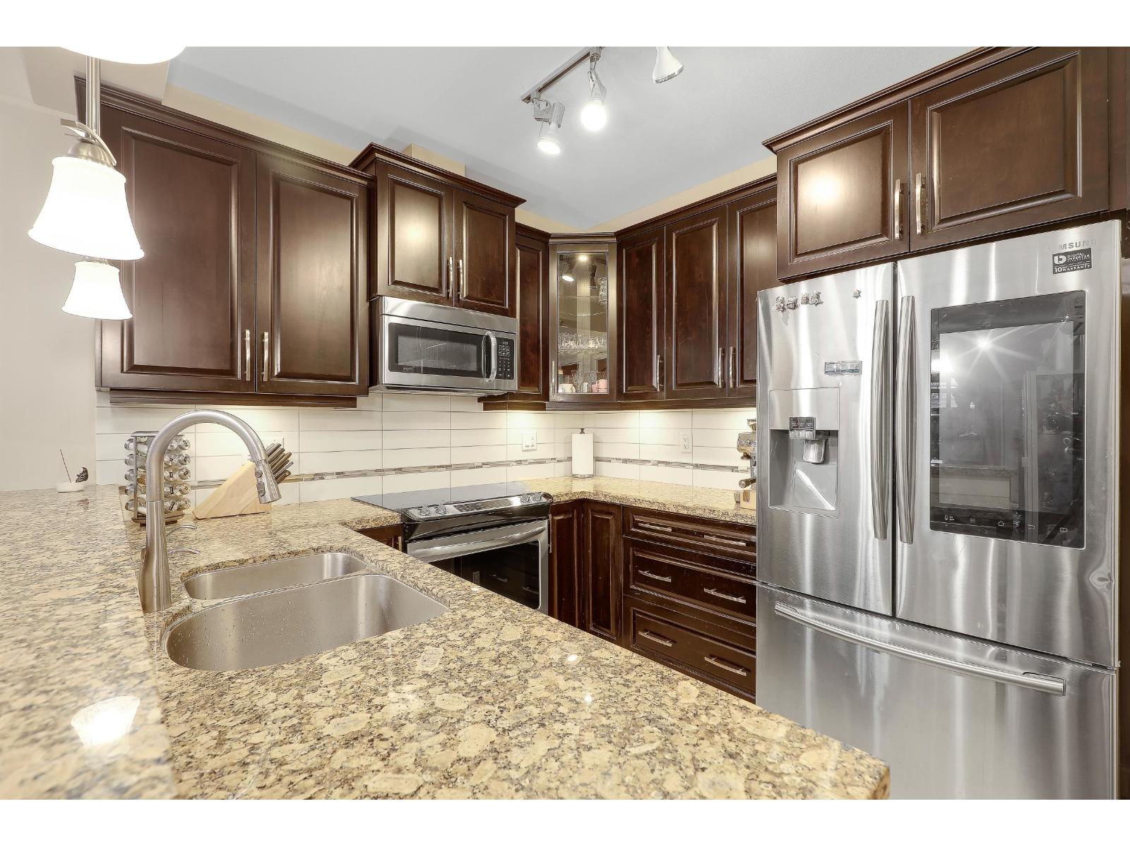 155 8258 207a Street Property Photo 12