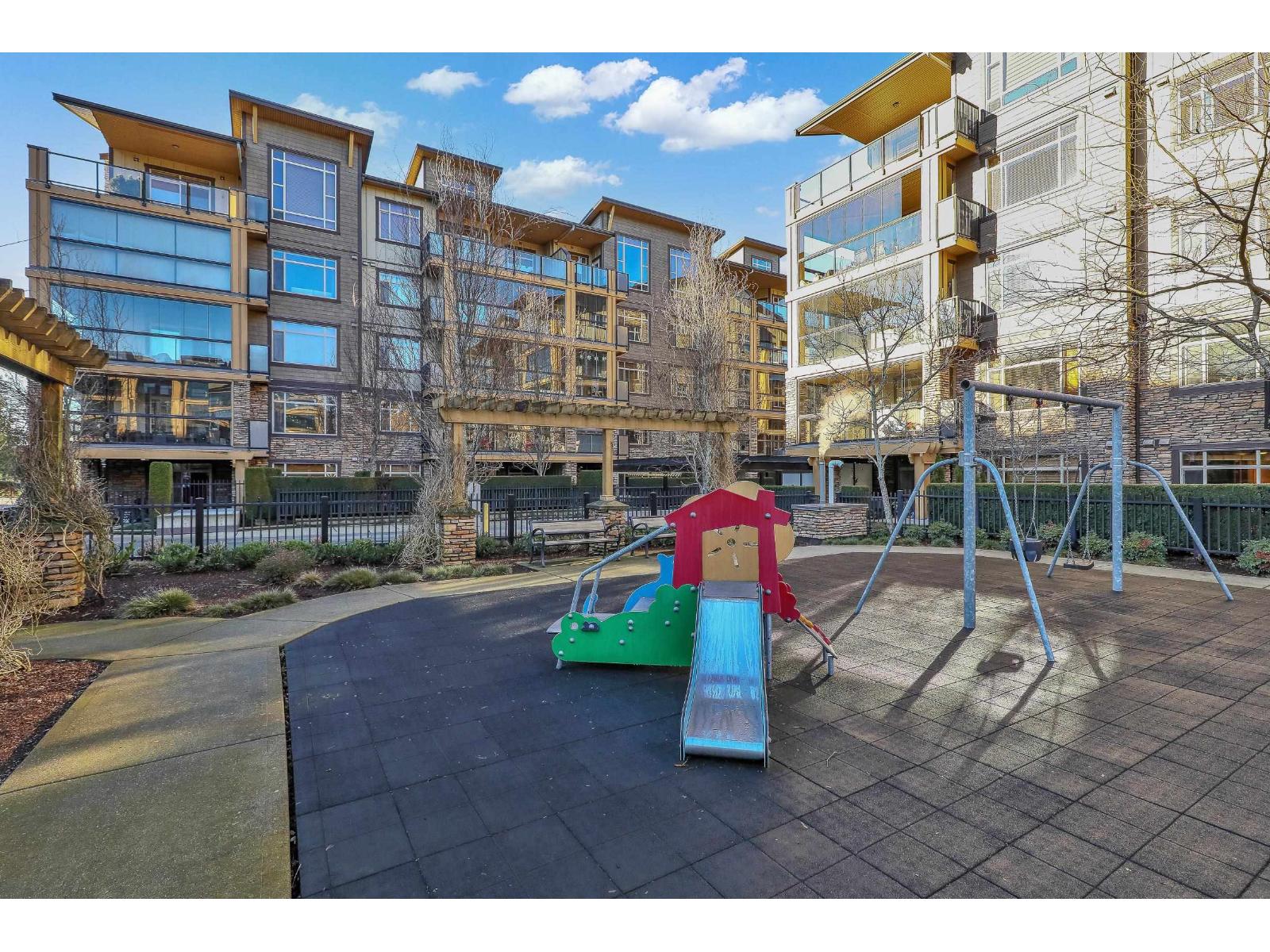 155 8258 207a Street Property Photo 30