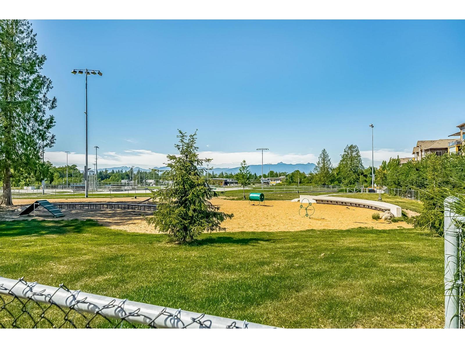 155 8258 207a Street Property Photo 31