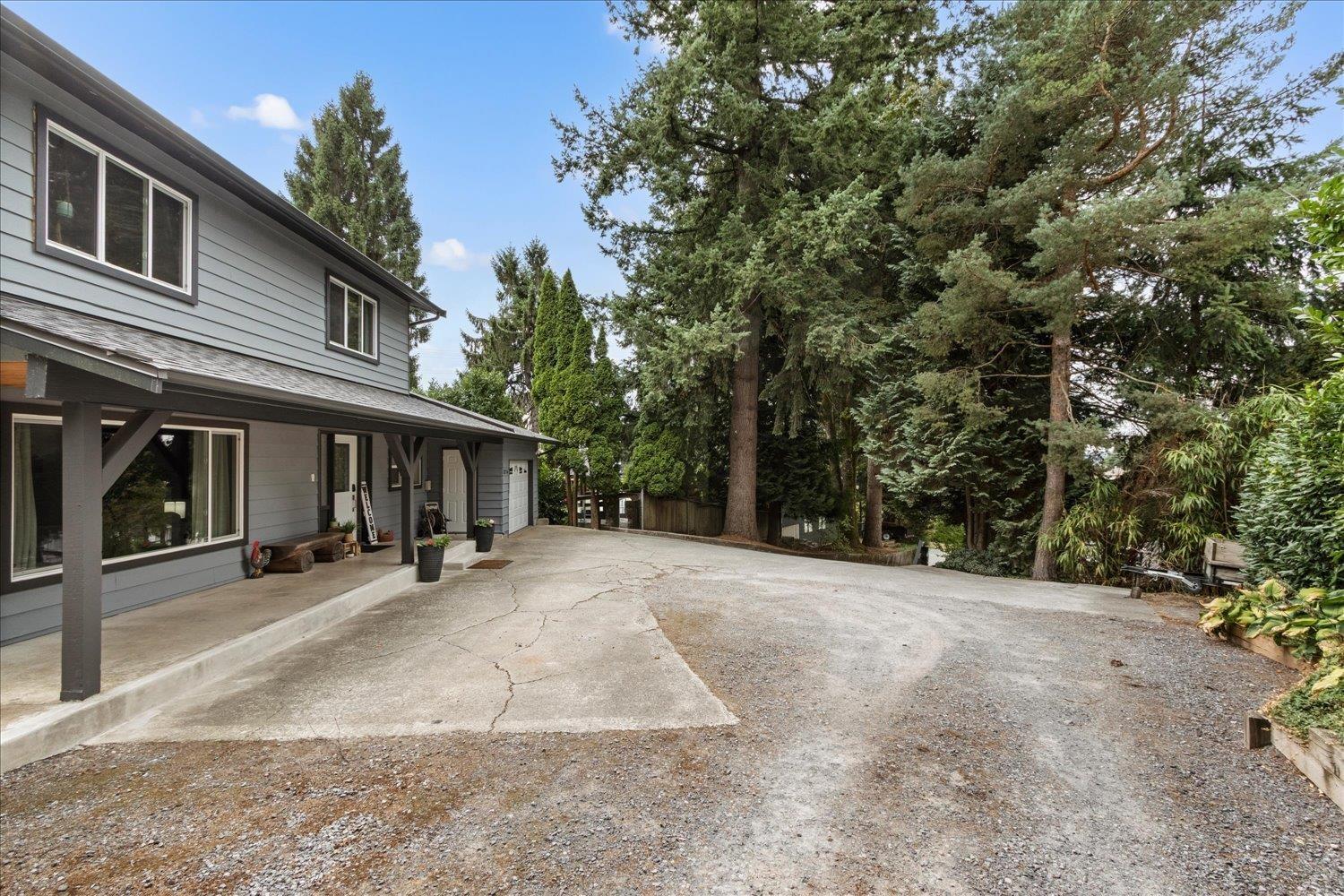 3216 Saddle Street Property Photo 5