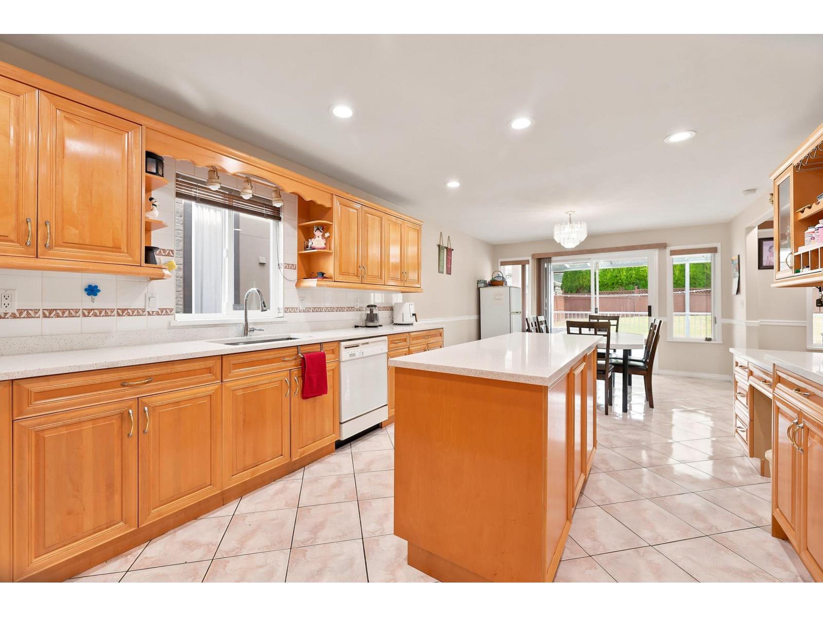 12587 60a Avenue Property Photo 11