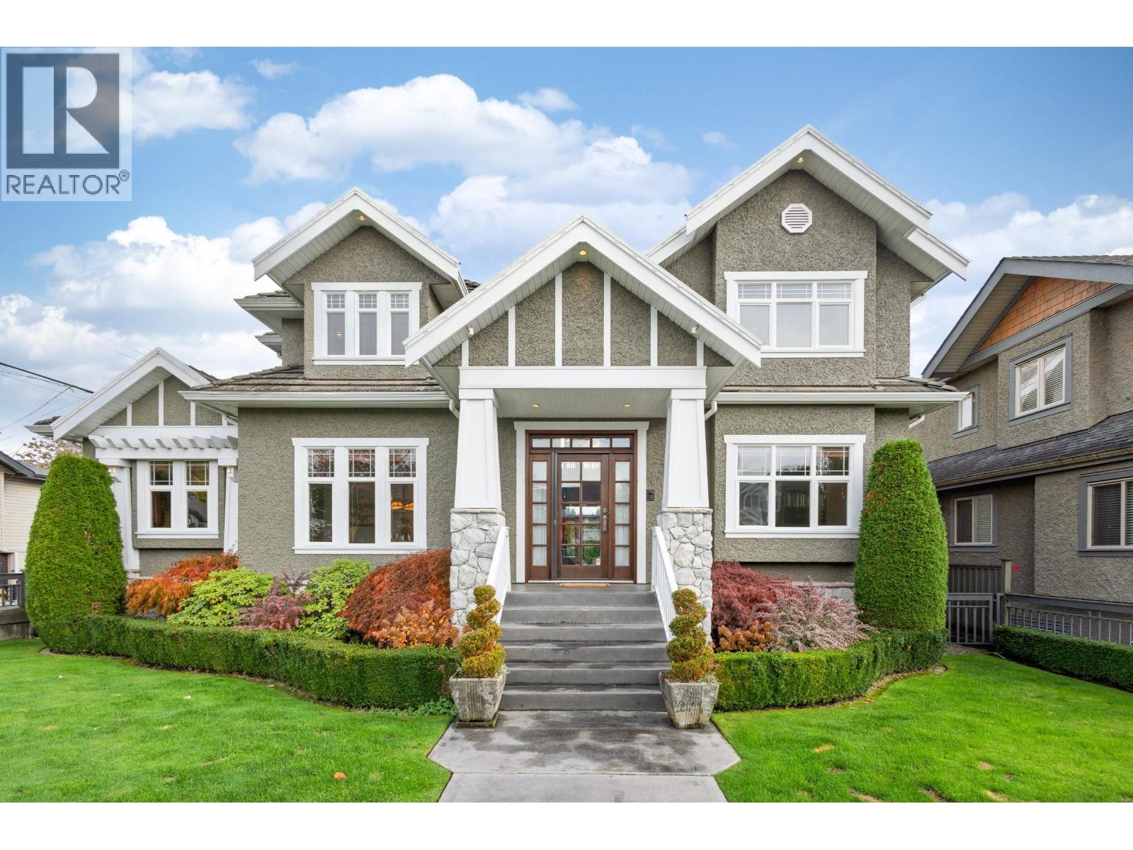 186 MACDONALD AVENUE