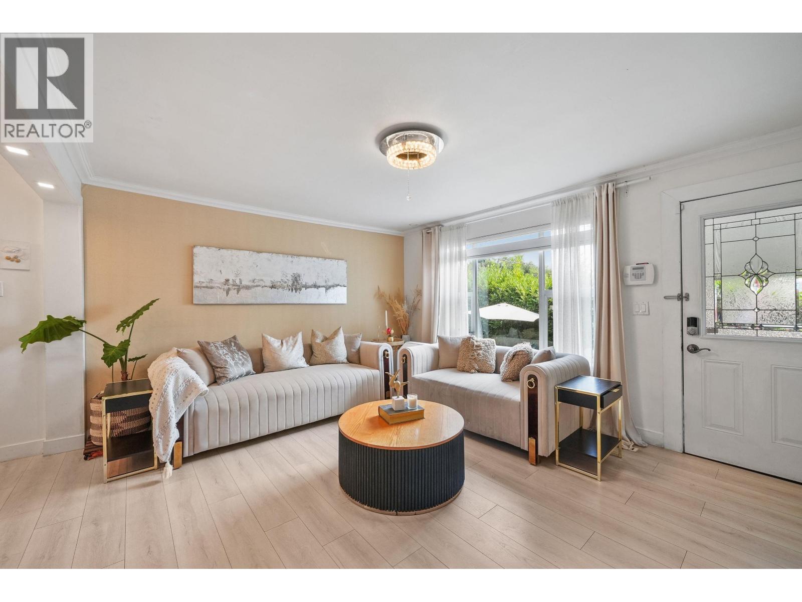 1875 COLEMAN AVENUE Property Photo 1