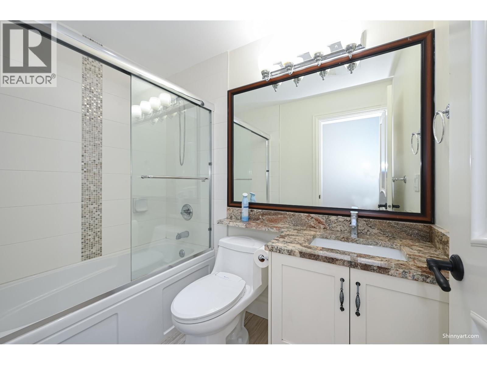 1091 E 55th Avenue Property Photo 29