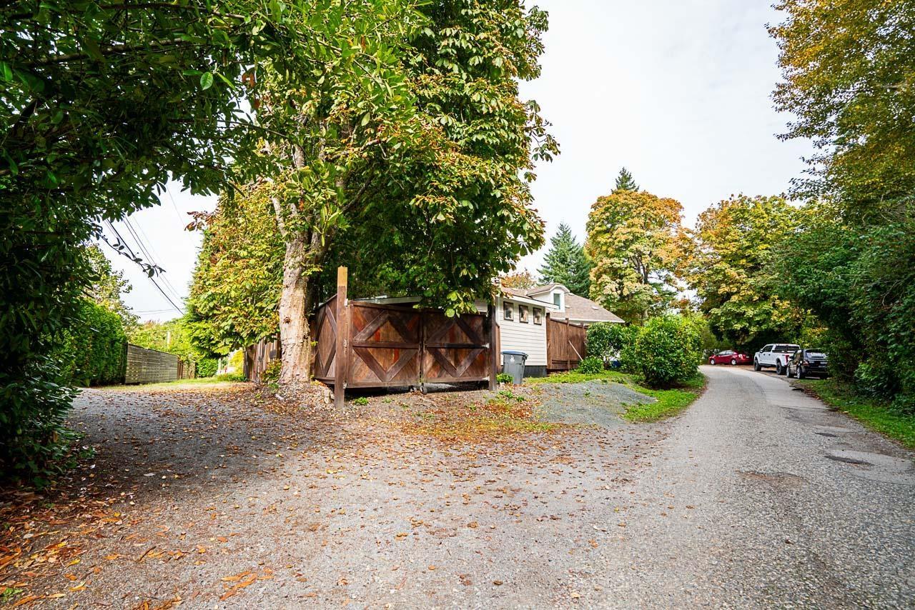 2725 Gordon Avenue Property Photo 38