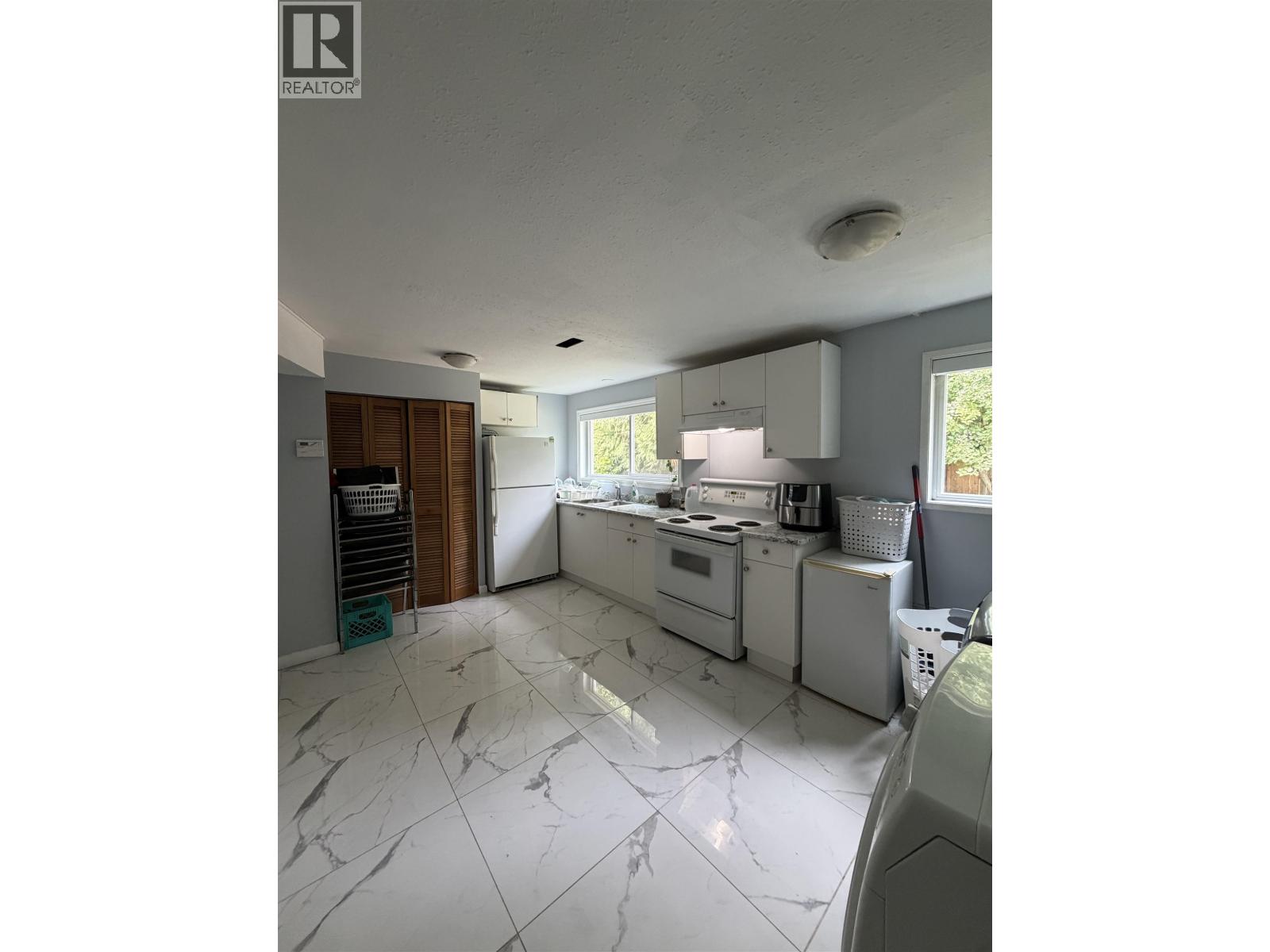 5237 12 Avenue Property Photo 6