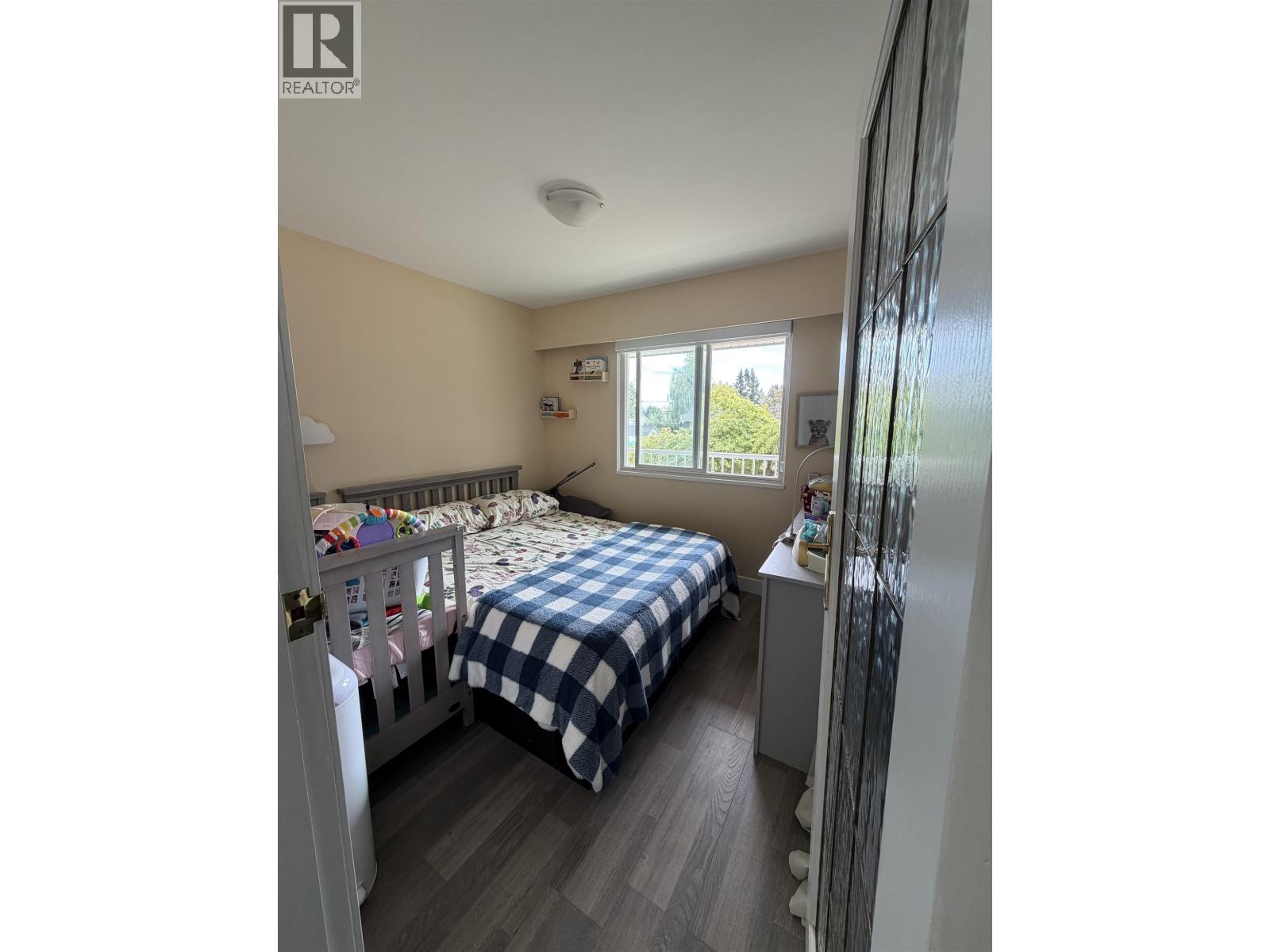 5237 12 Avenue Property Photo 14