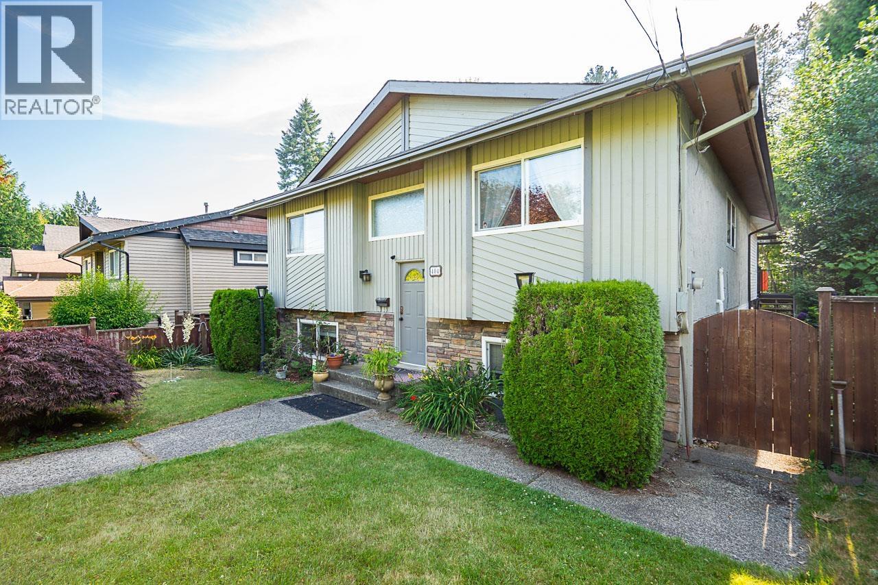 404 MUNDY STREET Property Photo 1