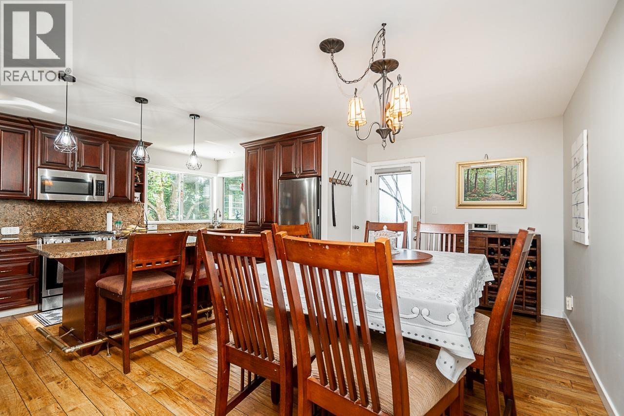 404 Mundy Street Property Photo 14