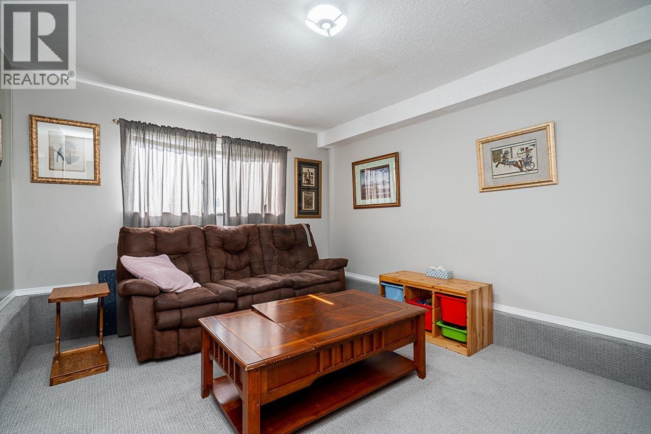 404 Mundy Street Property Photo 24