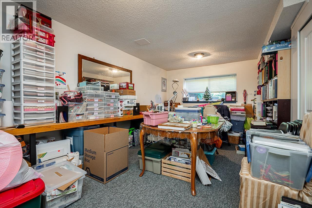 404 Mundy Street Property Photo 31