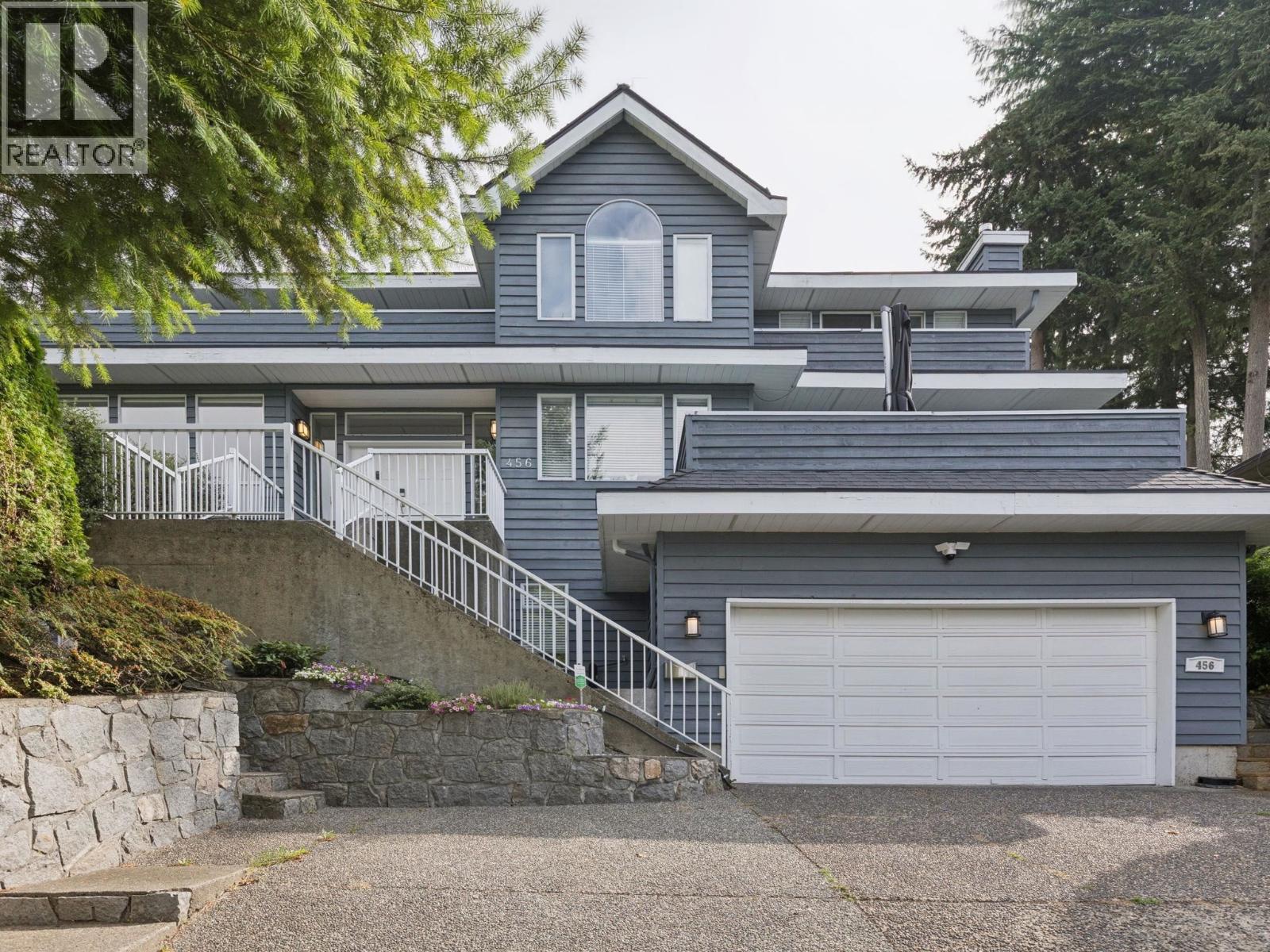 456 Montroyal Boulevard Property Photo 1