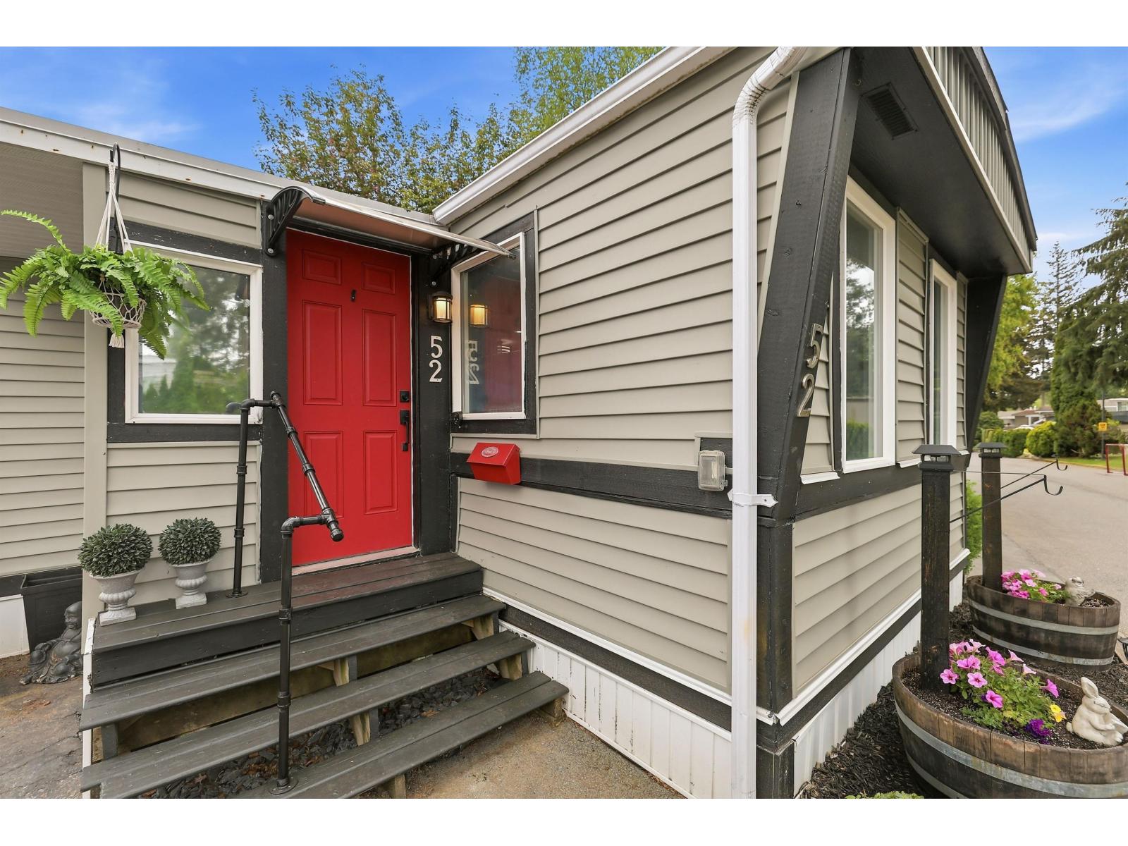 52 24330 Fraser Highway Property Photo 3