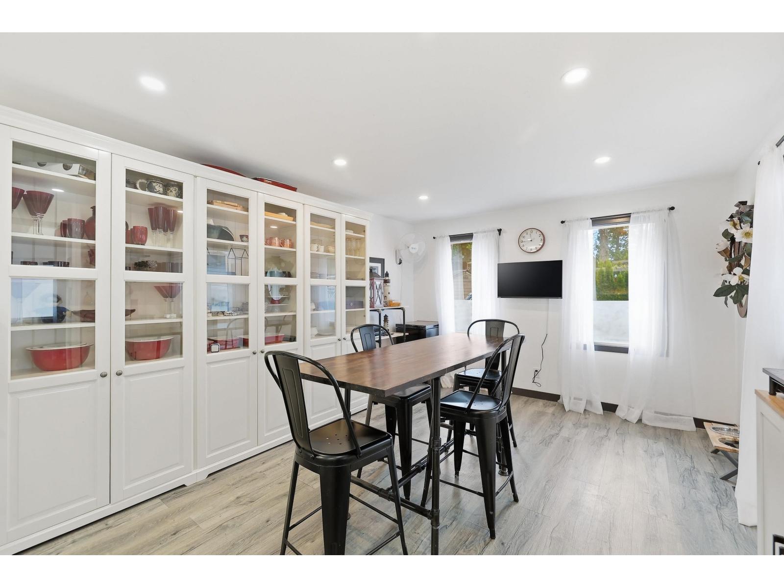 52 24330 Fraser Highway Property Photo 16