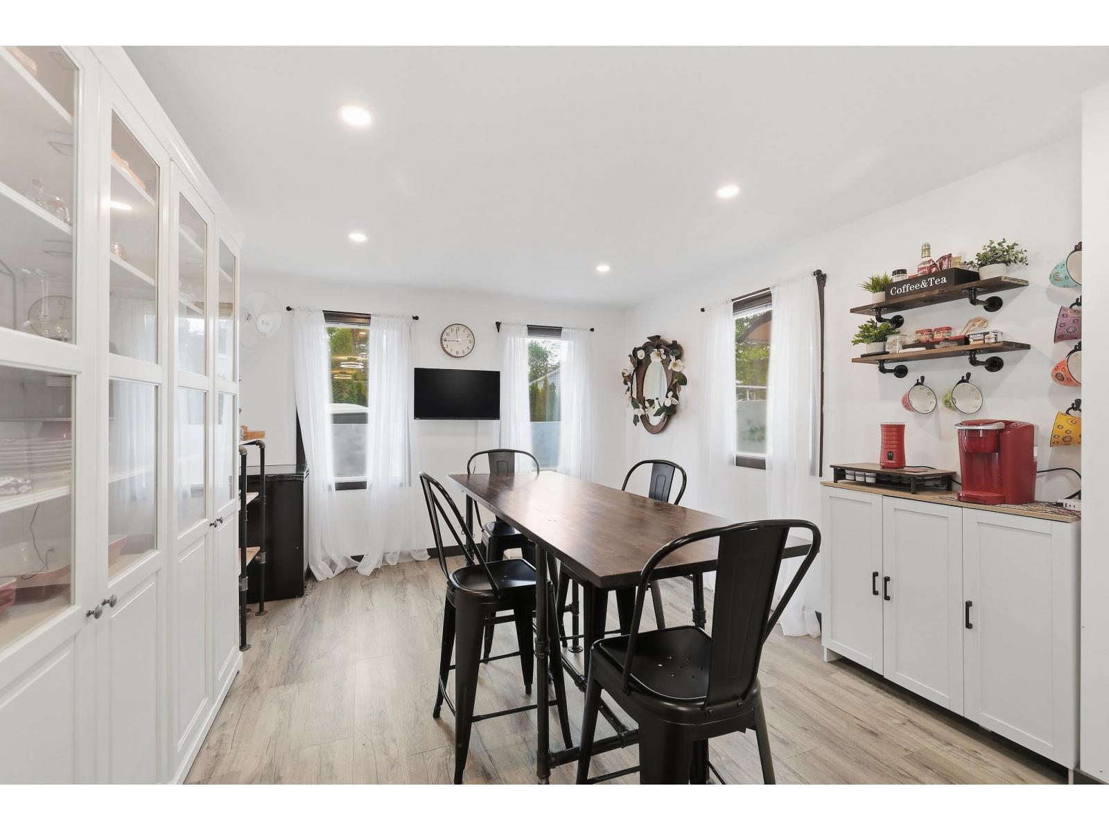 52 24330 Fraser Highway Property Photo 17