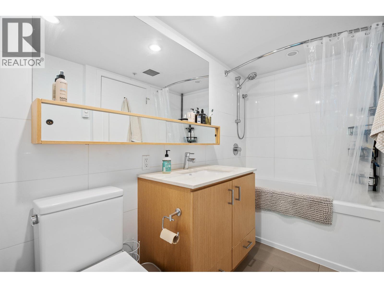108 221 E 3rd Street Property Photo 13