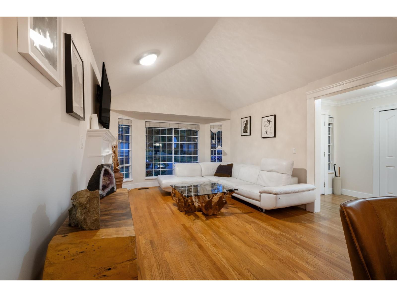 15295 111a Avenue Property Photo 1