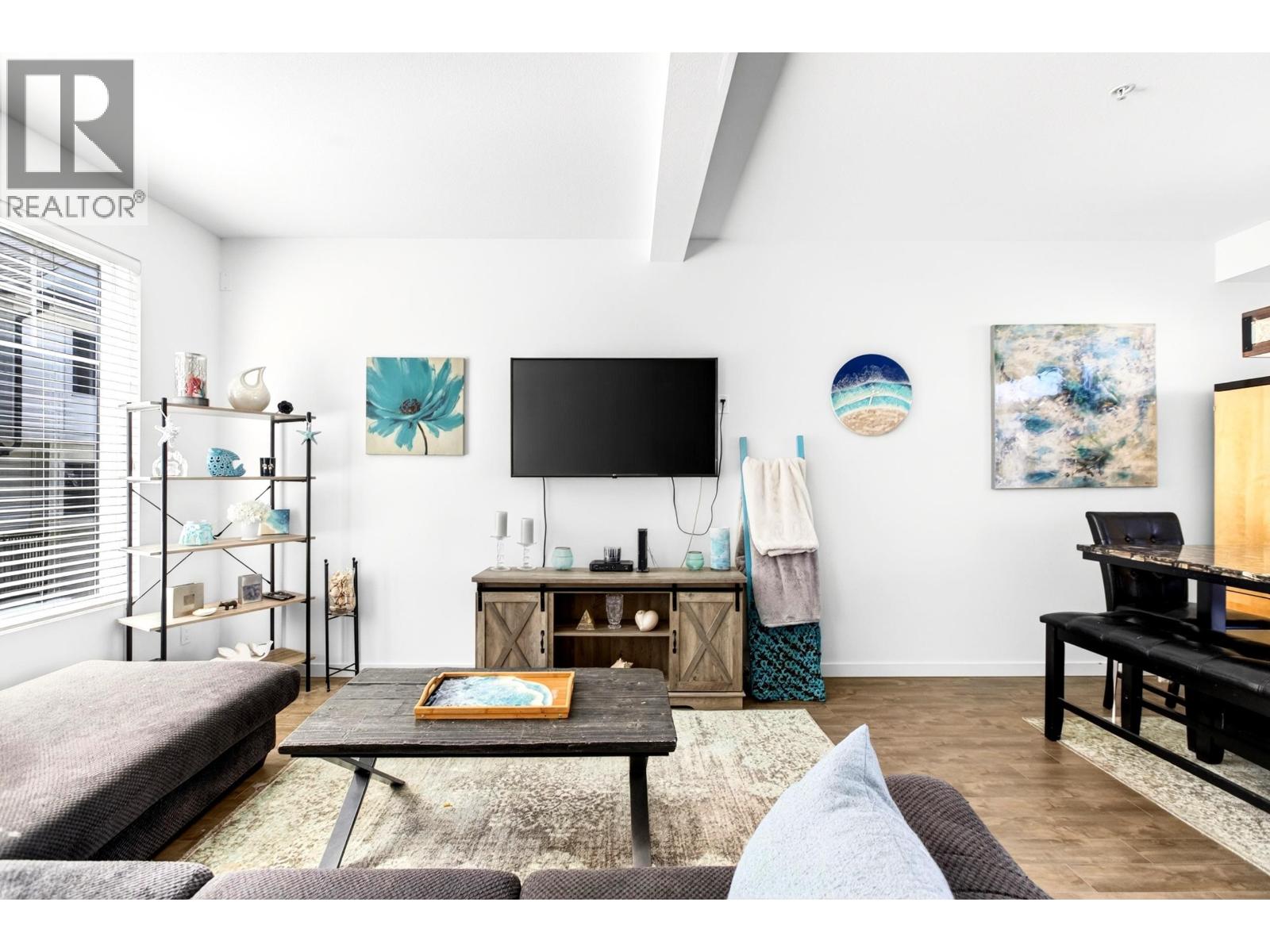 7 11272 240 Street Property Photo 5