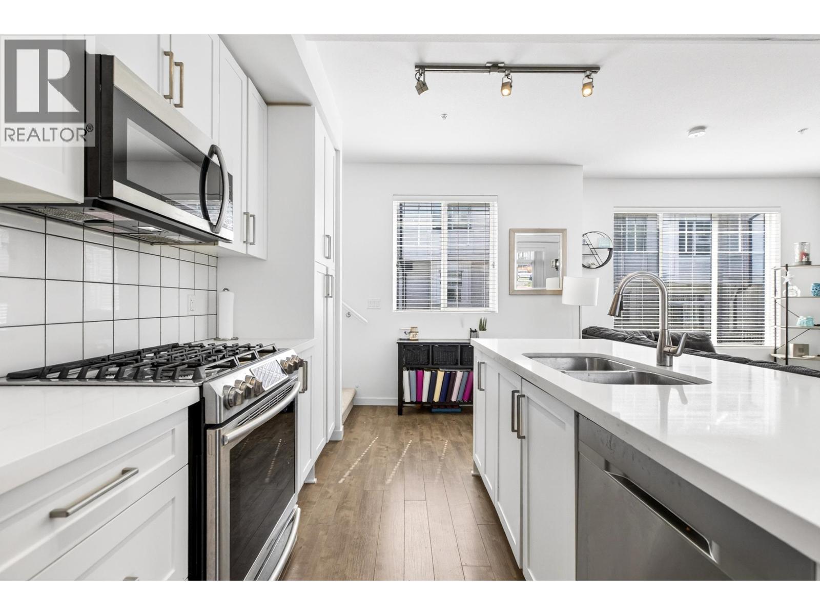 7 11272 240 Street Property Photo 12