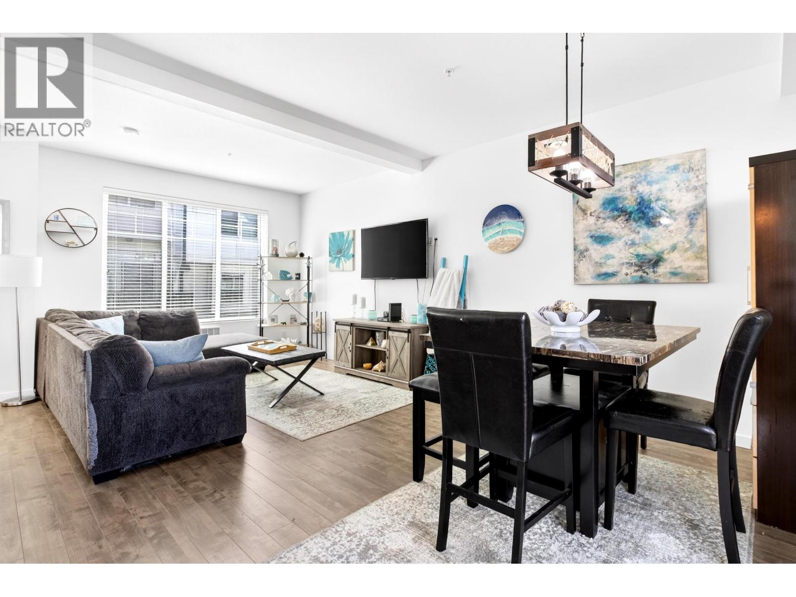 7 11272 240 Street Property Photo 14